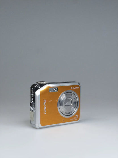 Fujifilm Finepix V10