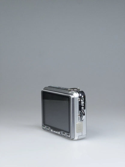 Fujifilm Finepix V10