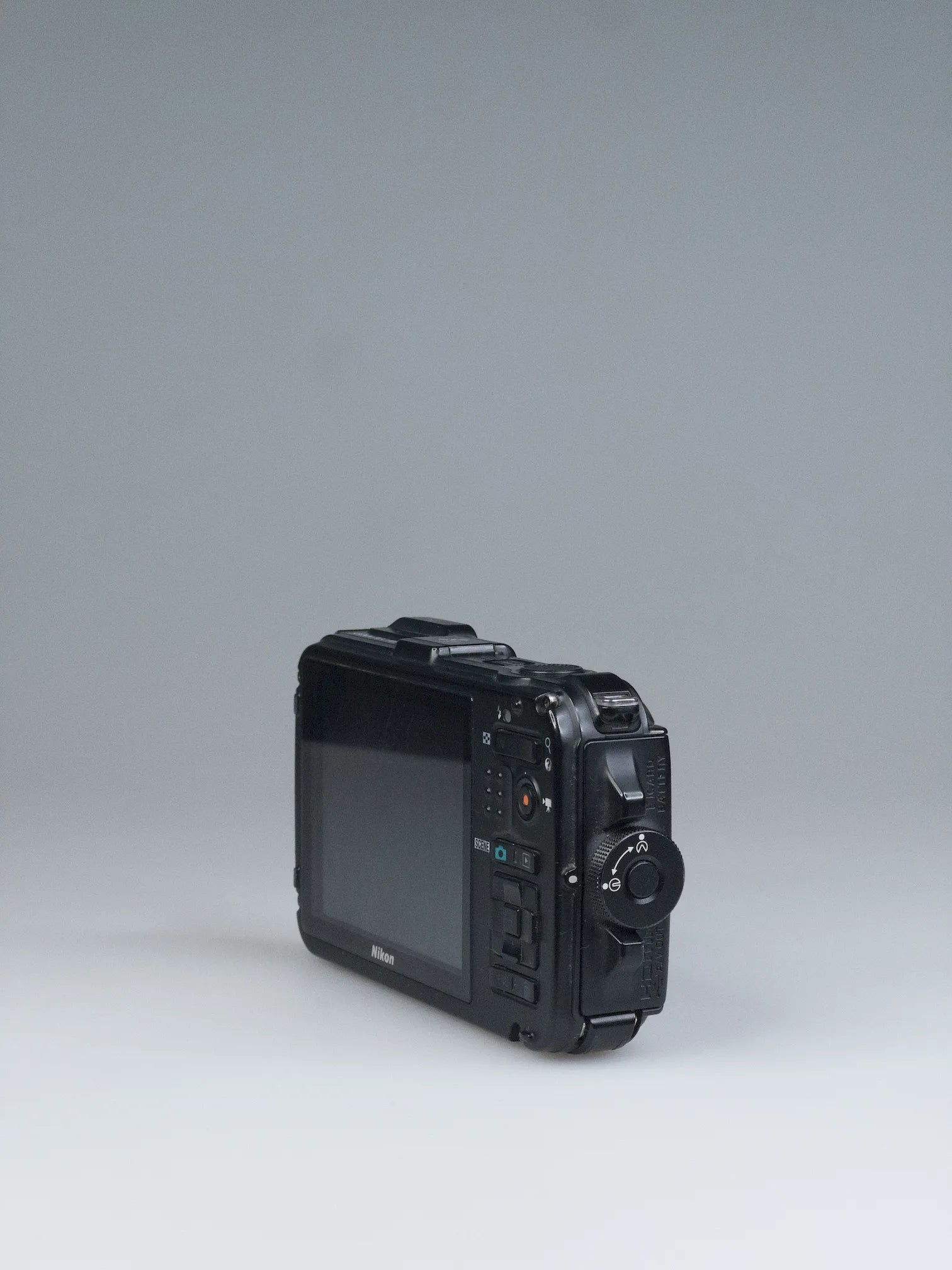 Nikon Coolpix AW100 2010s Digicam | Camo Waterproof GPS 16MP