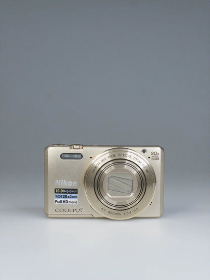 Nikon Coolpix S7000