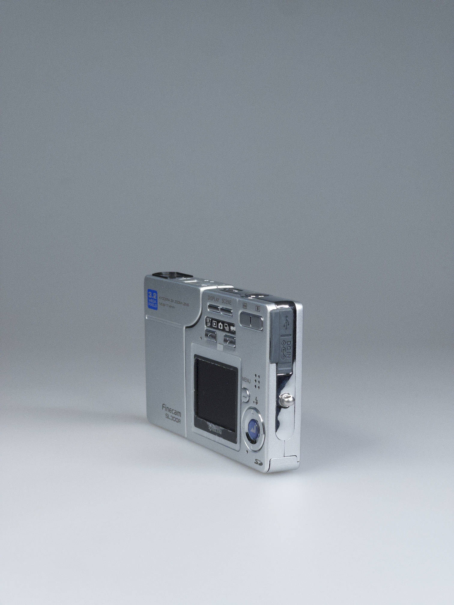 Kyocera Finecam SL300R Y2K Digicam | Swivel 3MP CCD 2003 – Bling Inc.