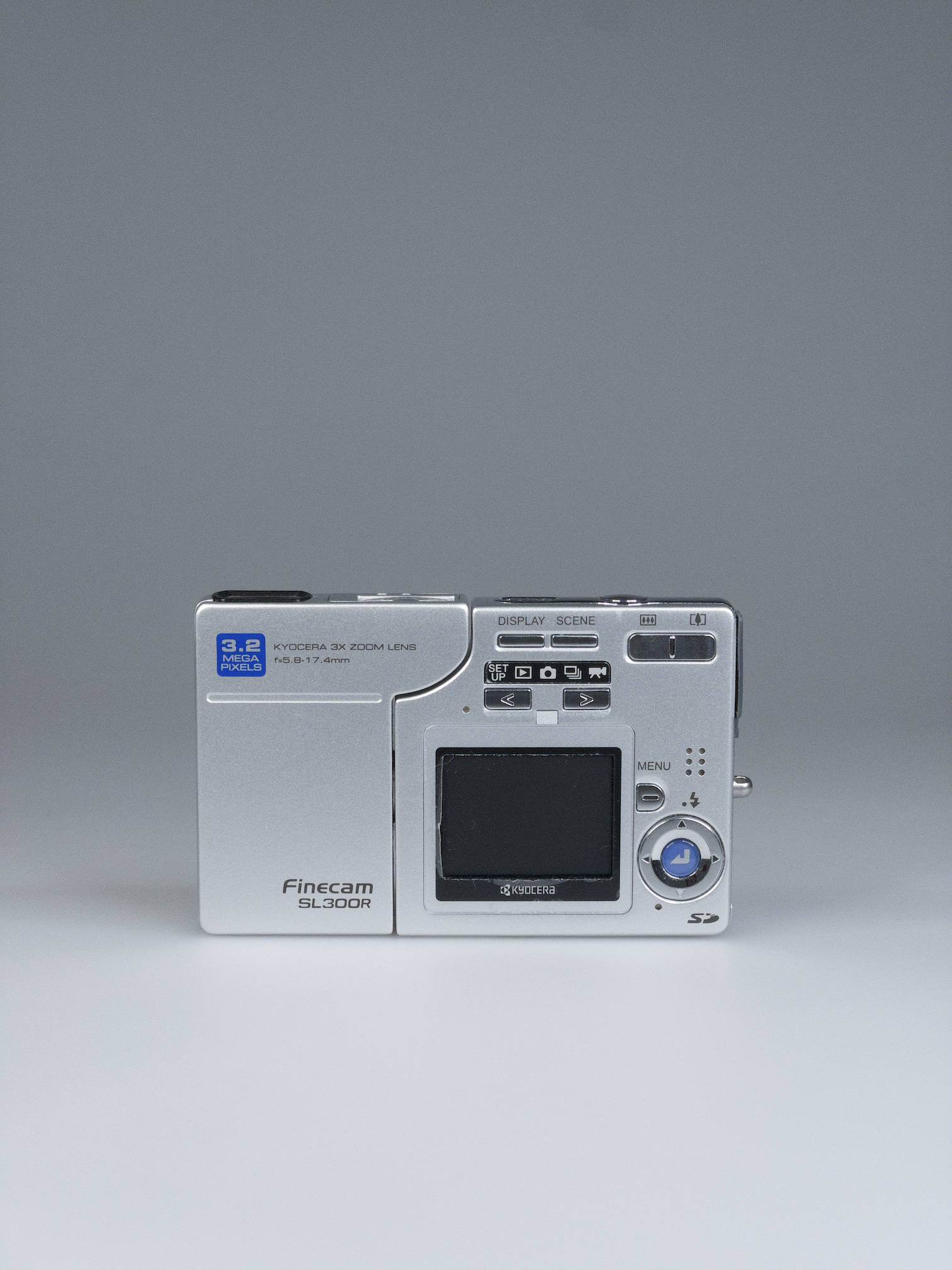 Kyocera Finecam SL300R Y2K Digicam | Swivel 3MP CCD 2003 – Bling Inc.